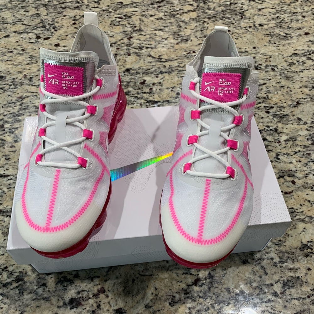 ‼️SOLD‼️LIKE NEW IN BOX NIKE WOMENS VAPORMAX